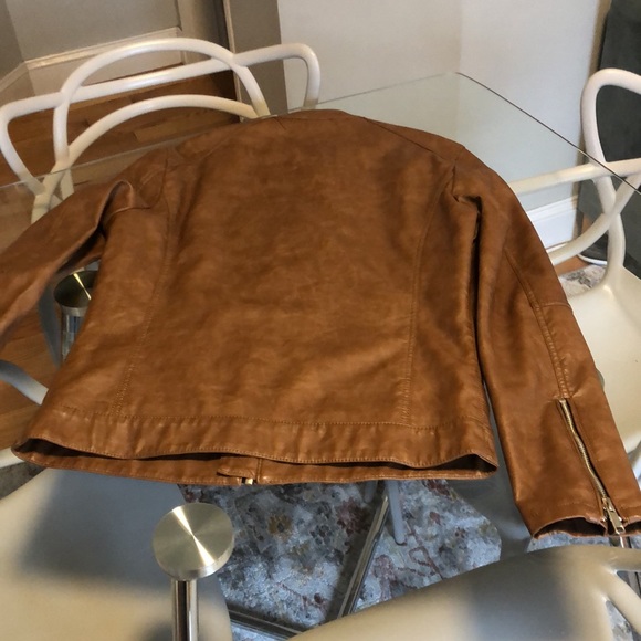 Zara men’s leather jacket - Picture 2 of 3